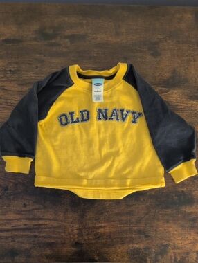 5/$25 Old Navy Yellow Sweatshirt with Navy Raglan Sleeves 12-18M